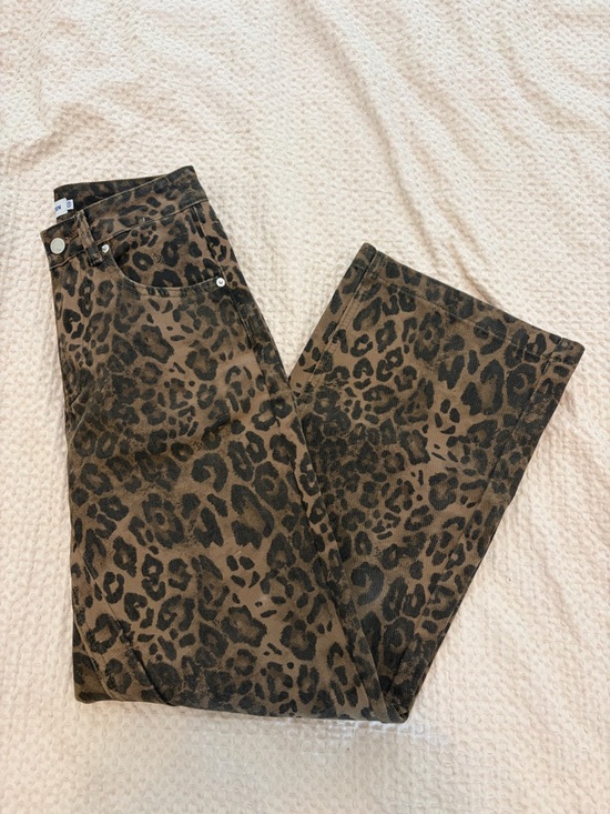 Aelfric Eden Denim - Aelfric Eden Leopard-Print Flare Jeans - Brown & Black